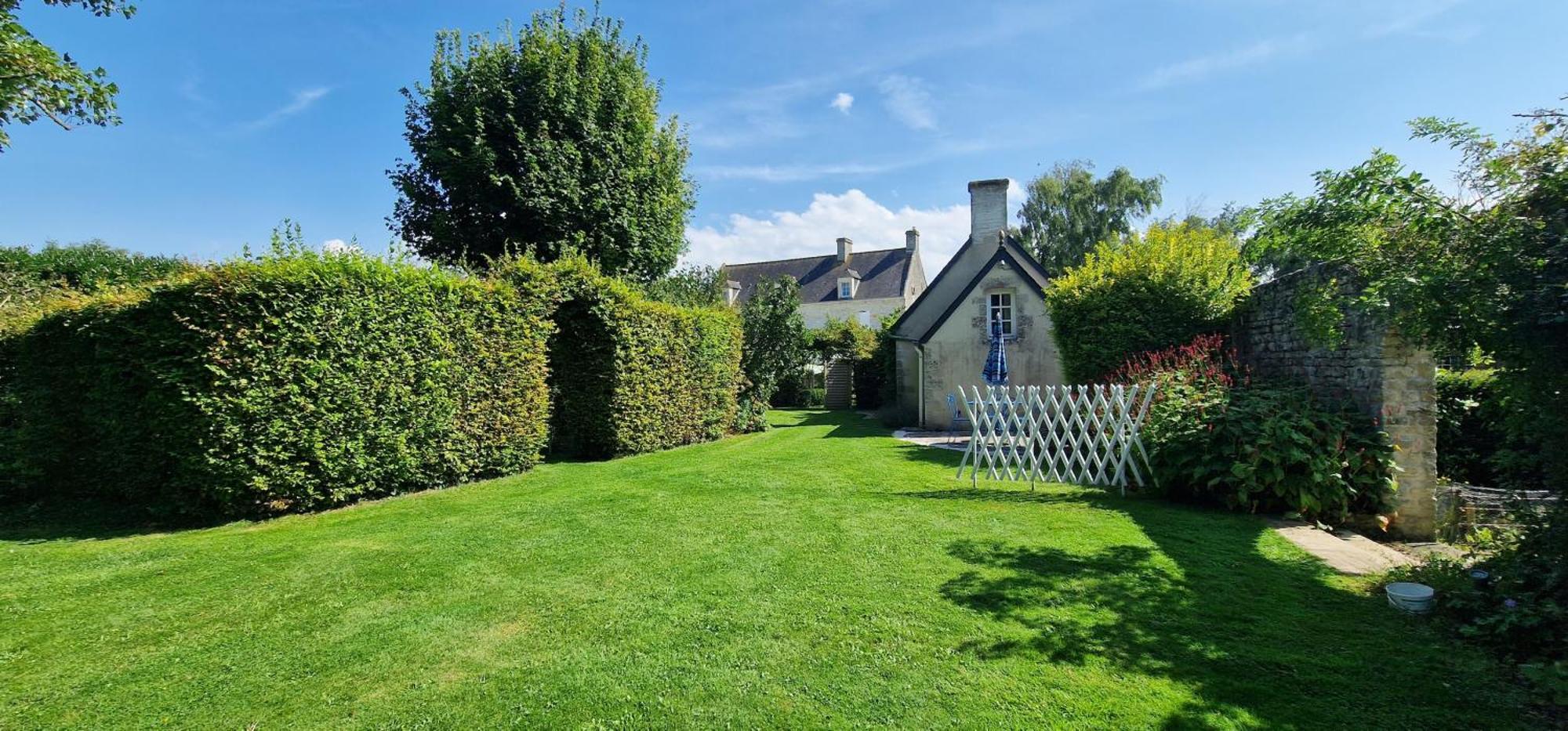 Gite 4 Personnes Avec Piscine Et Bain Nordique Proche Des Plages Du Debarquement Le Manoir  Exterior photo