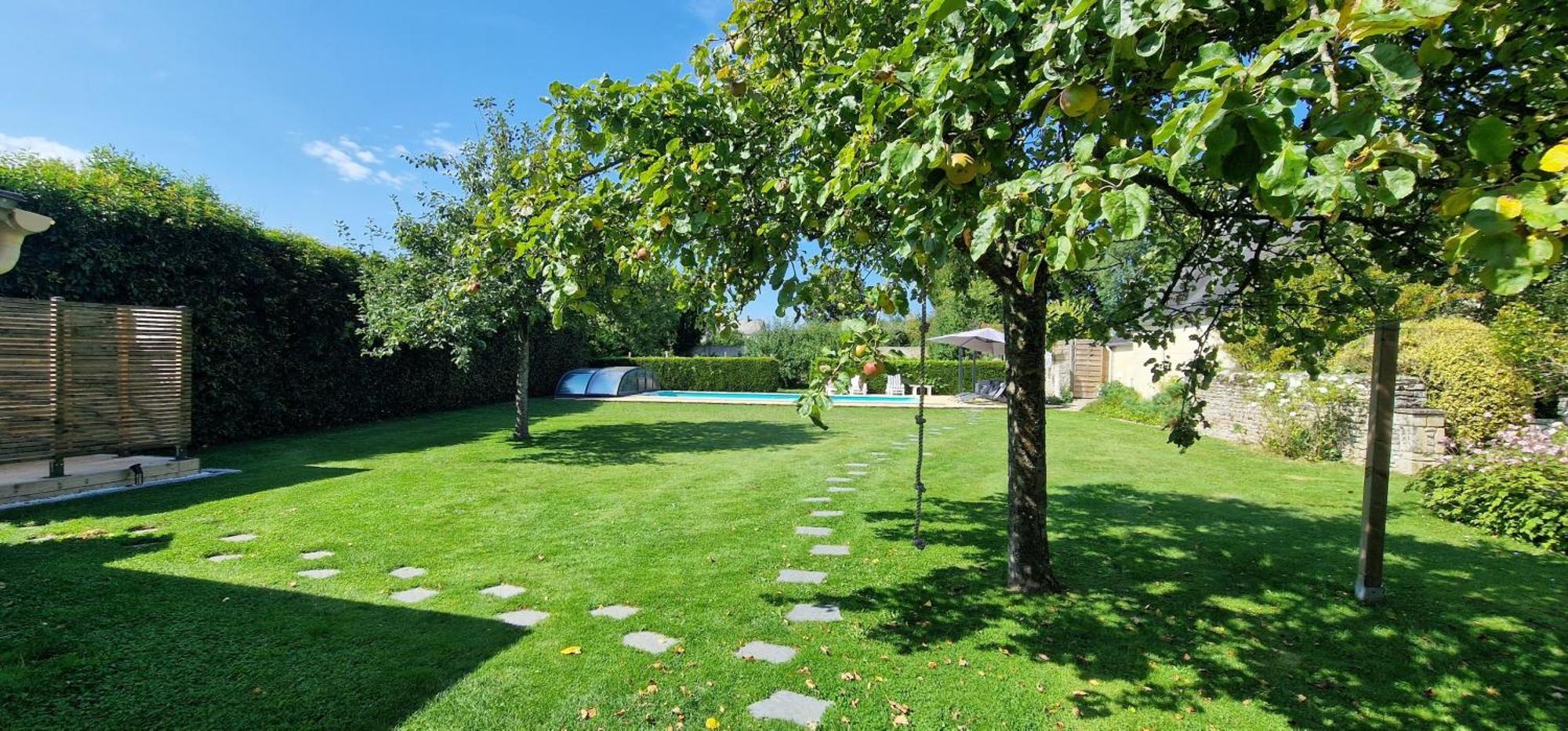 Gite 4 Personnes Avec Piscine Et Bain Nordique Proche Des Plages Du Debarquement Le Manoir  Exterior photo